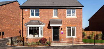 4 bed detached house for sale