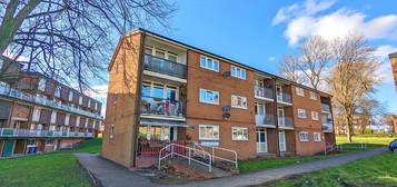 Flat for sale in White Thorns View, Batemoor S8