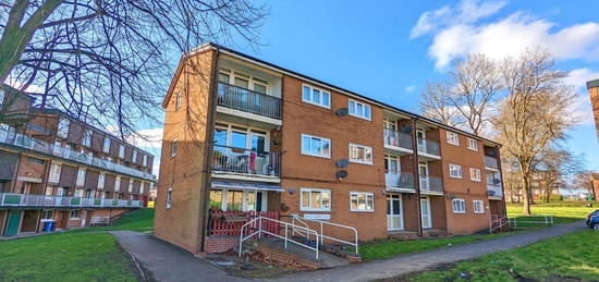 Flat for sale in White Thorns View, Batemoor S8