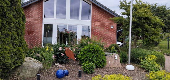 Traumhafter Bungalow mit Photovoltaikanlage und großem Grundstück