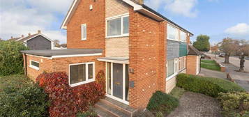 3 bed semi-detached house for sale