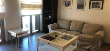 Apartamento de alquiler en Calle Pobladores, Camas