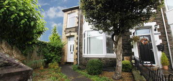 4 bedroom semi-detached house