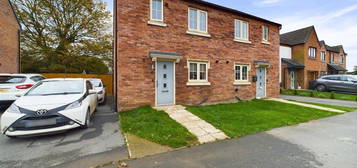 3 bed semi-detached house for sale