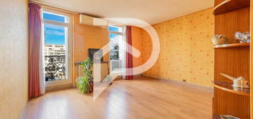 A VENDRE - 13002 Marseille - APPARTEMENT  86 m2 - Joliette - Immeuble Haussemanien