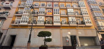 Piso en venta en calle Sagasta