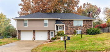 4317 S Stonecrest Cir, St Joseph, MO 64506