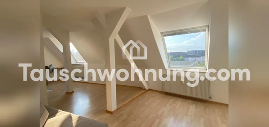 Tauschwohnung: Gemütliche DG-Wohnung mit Skyline Blick