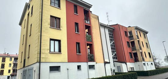 Bilocale Strada Molino di Baganzola 18, Baganzola - Aeroporto, Parma