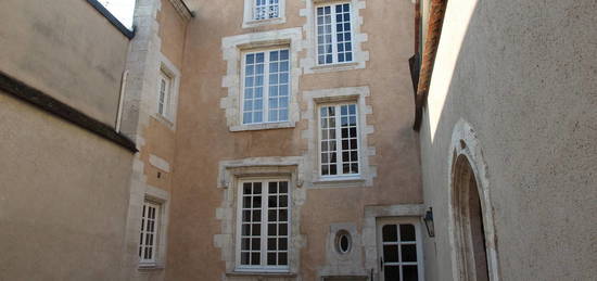 Maison de ville  à vendre, 7 pièces, 6 chambres, 280 m²