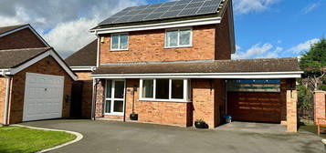 4 bed detached house for sale