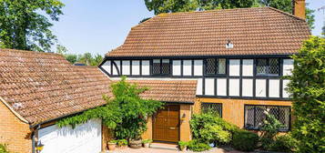 4 bedroom detached house to rent