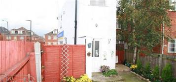 Maisonette to rent in Jameson Road, Winton, Bournemouth BH9