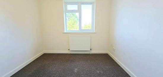 Studio to rent in Perry Mead, Bushey WD23