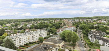 Kurfristiges Angebot: Kapitalanlage mit Aussicht: 3-Zi.-ETW mit Balkon und Stellplatz in Liblar