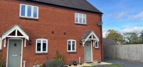 2 bed semi-detached house for sale