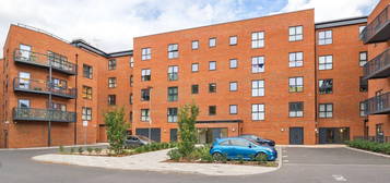 2 bed flat for sale