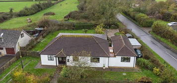 4 bedroom detached bungalow for sale