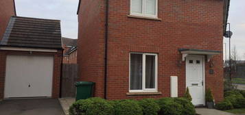 3 bed detached house to rent