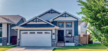 612 Aquitania Blvd W, Lethbridge, AB T1J 5G5