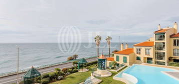 Apartamento T2 com vista mar na Parede em Cascais