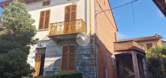 CASA SEMINDIPENDENTE A ROATTO