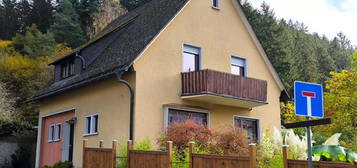 Einfamilienhaus mit gehobener Innenausstattung und EBK in Idar-Oberstein