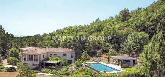 Villa  à vendre, 8 pièces, 6 chambres, 391 m²