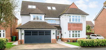 6 bed detached house for sale