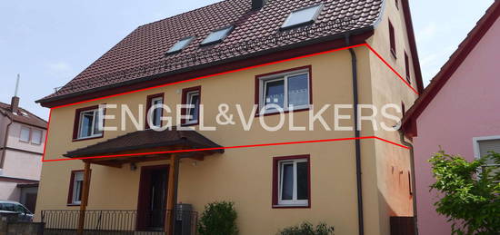 Sanierte OG-Wohnung mit EBK, Garage und Gartennutzung