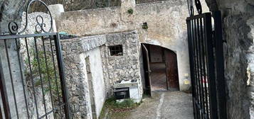 Casa indipendente in vendita in via Valle delle Ferriere