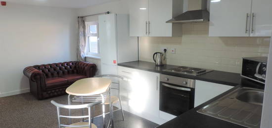 2 bed flat to rent