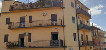 Appartamento in vendita in via Rione Greco, 14