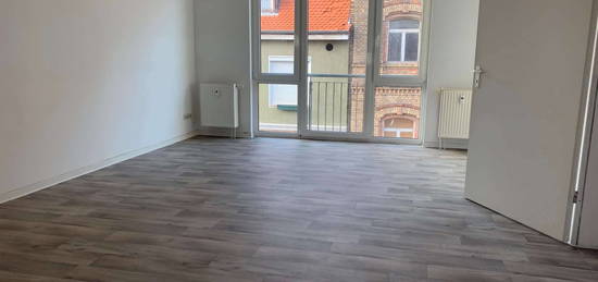 Freundliche und gepflegte 3-Zimmer-Wohnung mit Balkon in Calbe (Saale)