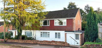 Maisonette for sale in Hillview Road, Hythe, Southampton, Hampshire SO45