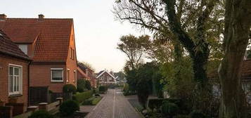 Platz für alle - Großes Wohnhaus, Doppelgarage, Carport