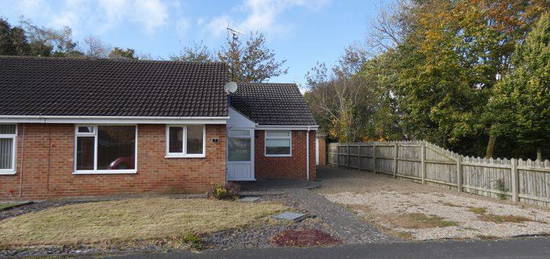 3 bed semi-detached bungalow to rent