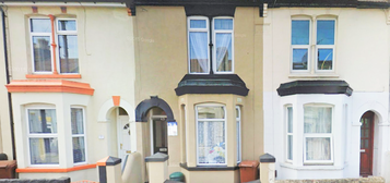 Terraced house to rent in Livingstone Road, Gillingham ME7