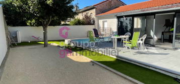 Maison refaite - 115m2 - plein centre - piscine - garage 90m2 -