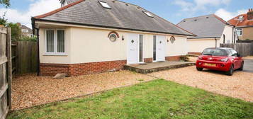 3 bed semi-detached house to rent