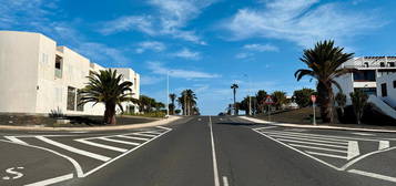 Casa adosada en venta en Calle la Rosa, 12, Costa Teguise