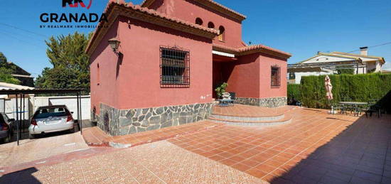 Casa o chalet en venta en Calle Paseo de Los Leñadores, 11, La Zubia Ciudad