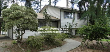 2613 180th Ave E, Lake Tapps, WA 98391