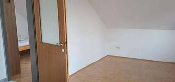 FREUNDLICHE WOHNUNG MIT 2 ZIMMERN IM SCHÖNEN ROHRBACH