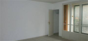Appartement  à louer, 3 pièces, 2 chambres, 55 m²