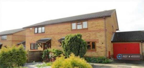 3 bedroom semi-detached house