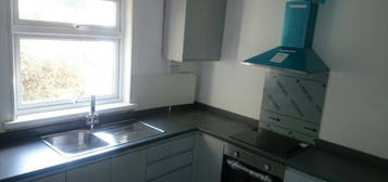 2 bed flat to rent