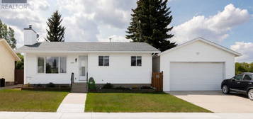 829 Prospect Avenue, Acme, Alberta