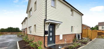 3 bedroom detached house