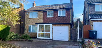 4 bed detached house to rent